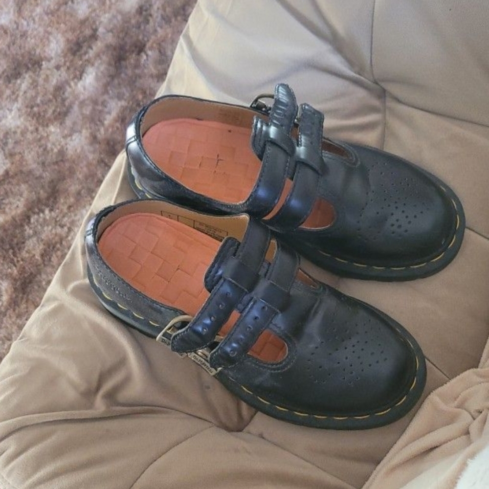 Doc Martens Mary Janes
